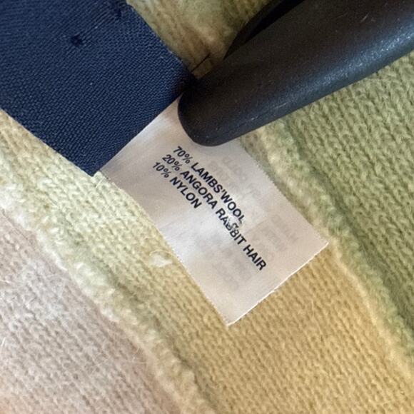 Vintage Gap Y2K Lambswool Rainbow Striped Scarf Winter Pride Multicolor Shawl - Picture 3 of 7